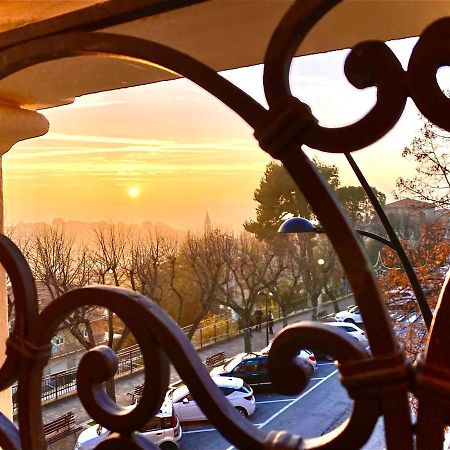B&B Terrazza Sul Borgo Mogliano Exteriör bild