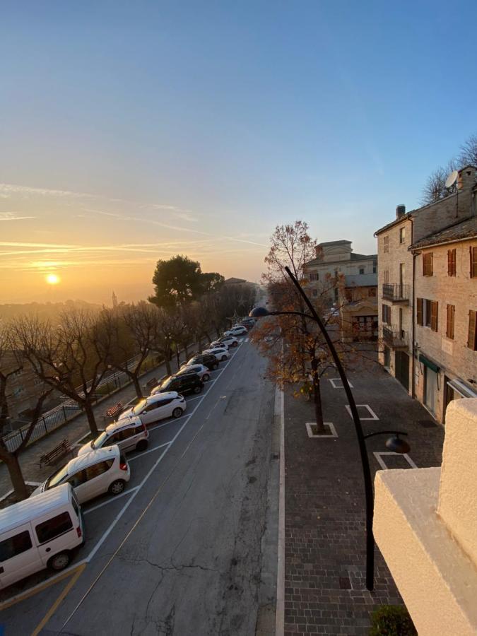 B&B Terrazza Sul Borgo Mogliano Exteriör bild