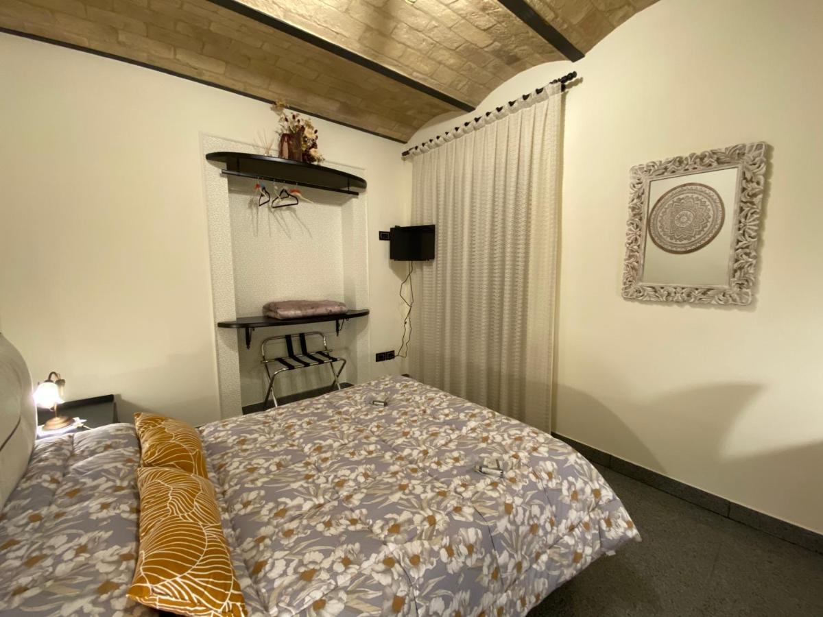 B&B Terrazza Sul Borgo Mogliano Exteriör bild