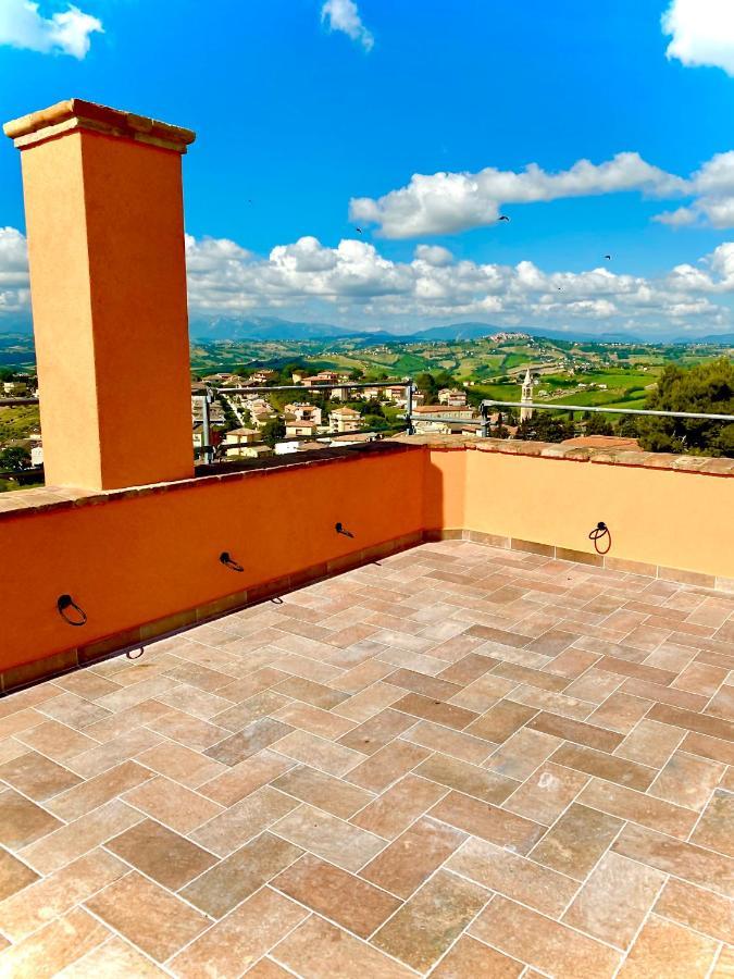 B&B Terrazza Sul Borgo Mogliano Exteriör bild