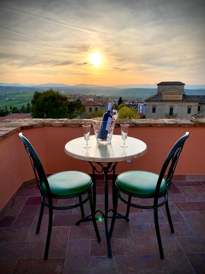 B&B Terrazza Sul Borgo Mogliano Exteriör bild