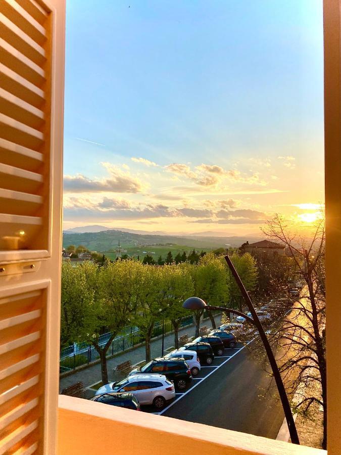 B&B Terrazza Sul Borgo Mogliano Exteriör bild